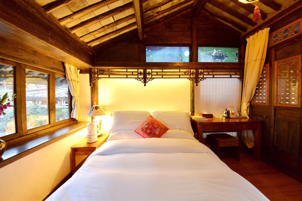 Room, 1 Queen Bed ( 8 )