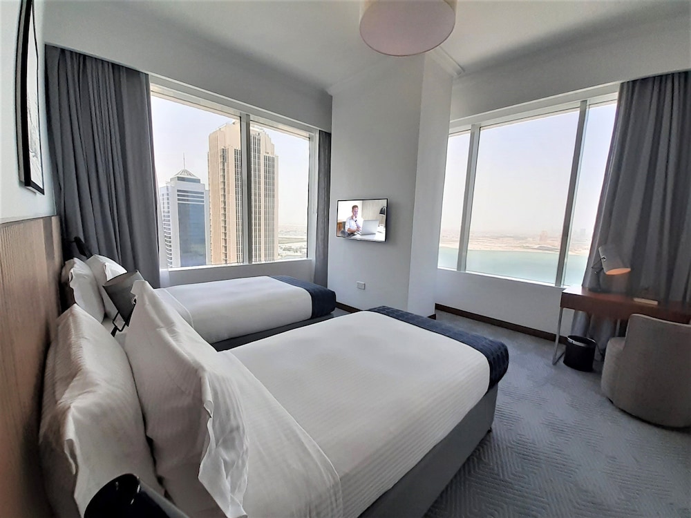 Deluxe Room, 1 Bedroom - Photo 2