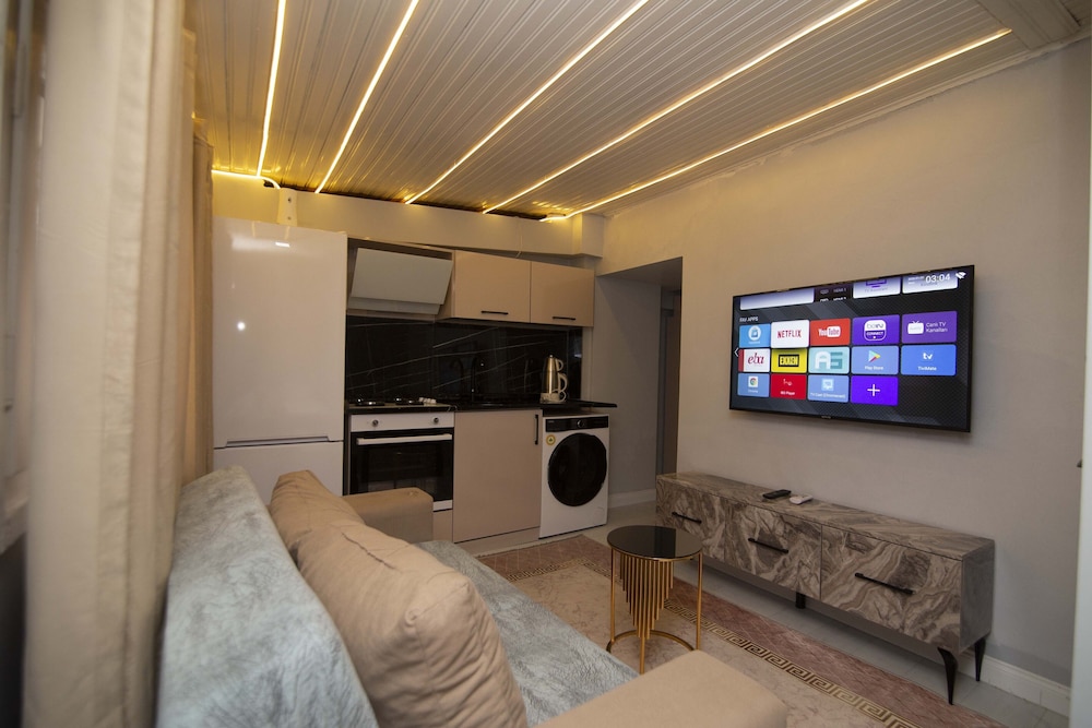 Apart 104 photo 2