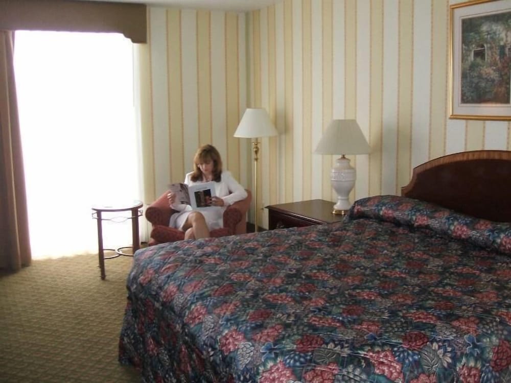 Suite, 1 King Bed, Non Smoking, Jetted Tub