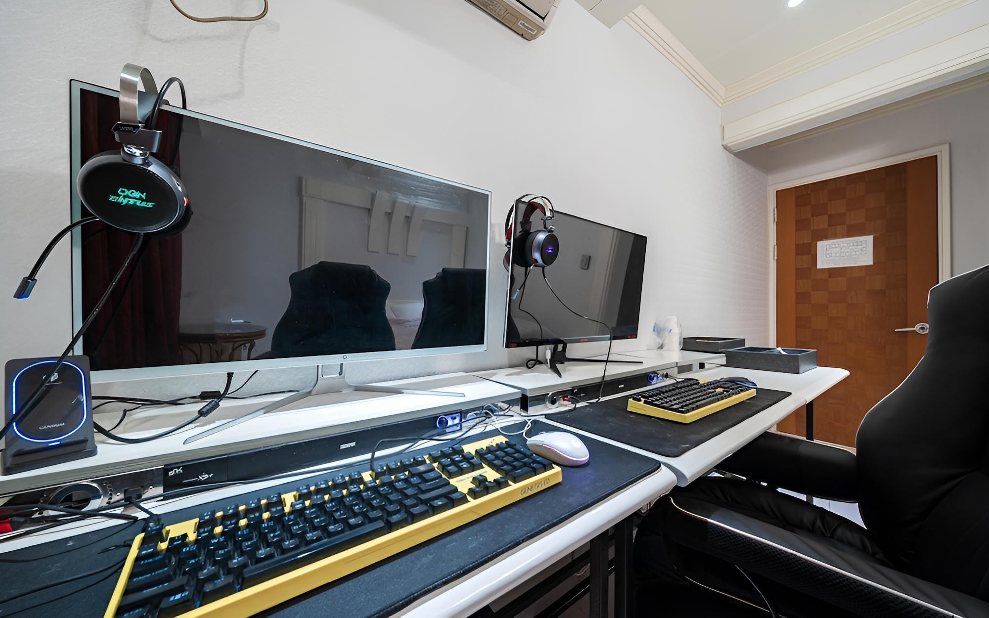 Room (Game-only room A-2PC (32"240Hz gaming)