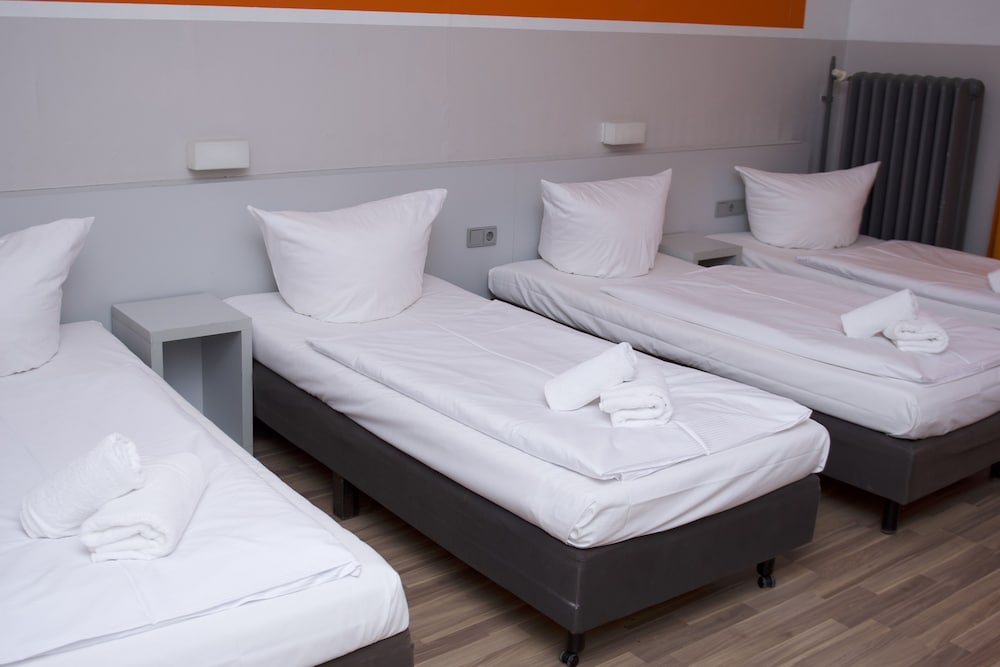 Quadruple Room - Photo 4