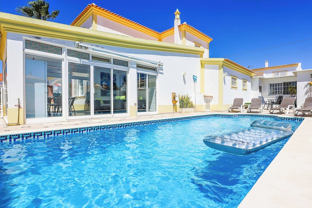 Villa (4 Bedrooms)