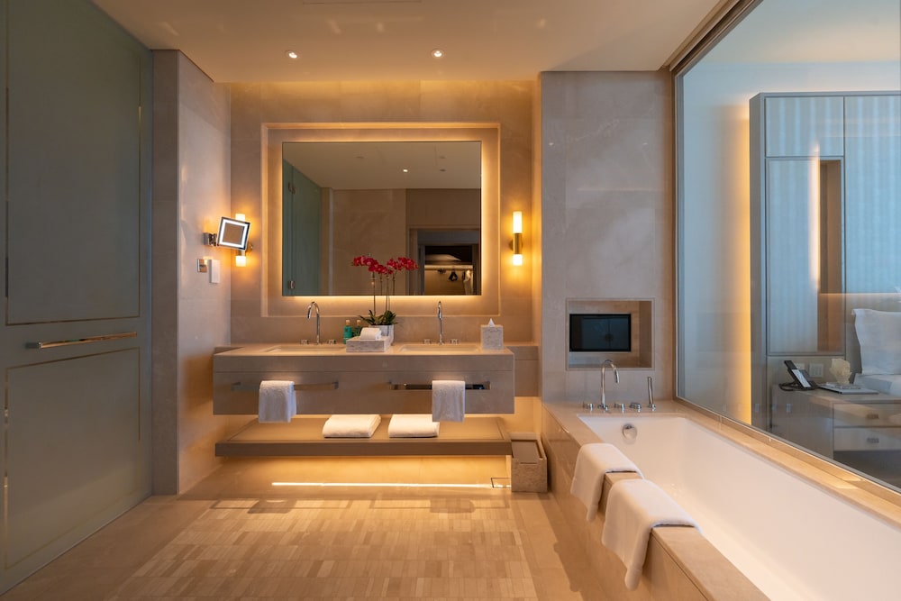 1 BED | Poolside Room w/Pool photo 3