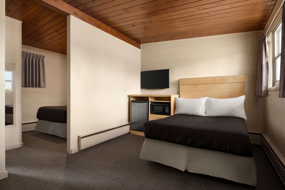 Room, 2 Double Beds, Non Smoking, Kitchenette