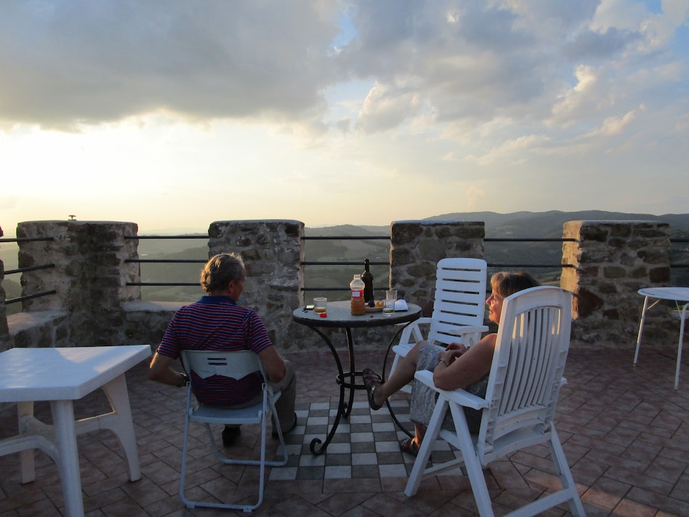Comfort Apartment, 1 Bedroom, Hill View, Garden Area (With Garden) photo 1