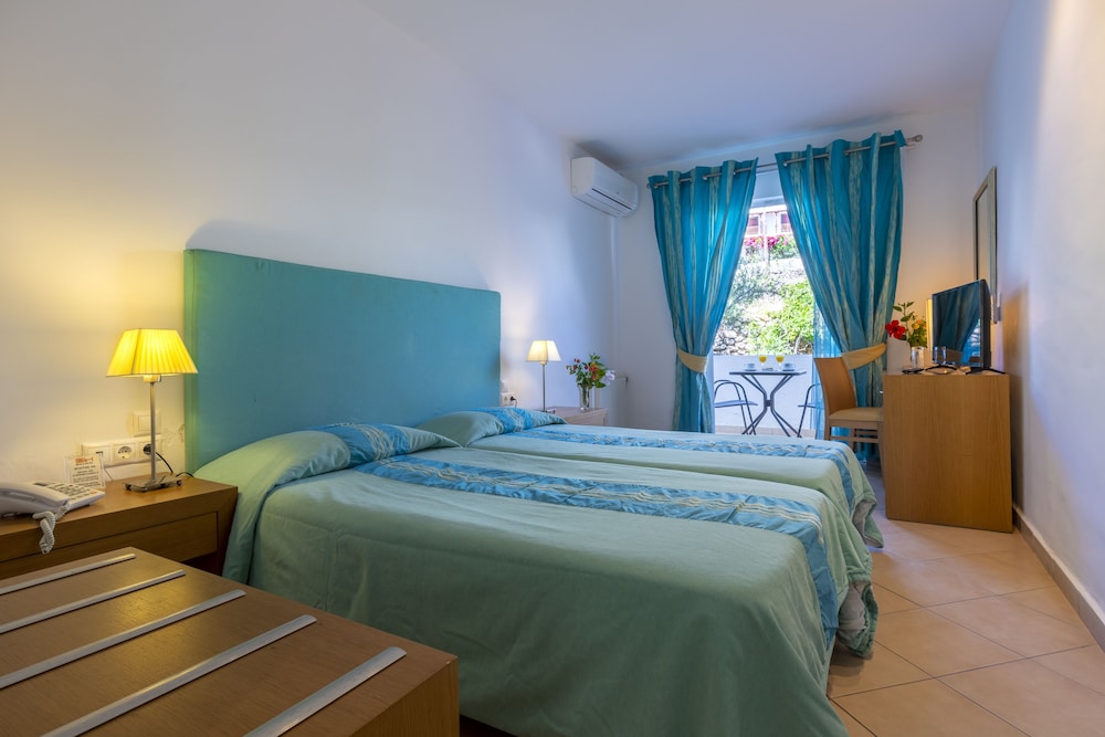 Standard Twin Room photo 1