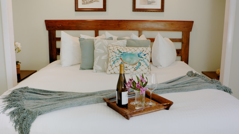 Premium Suite, 1 Bedroom, Patio, Bay View