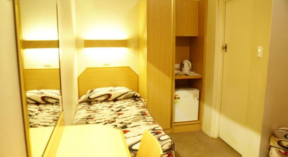 Family Room, 2 Bedrooms photo 2