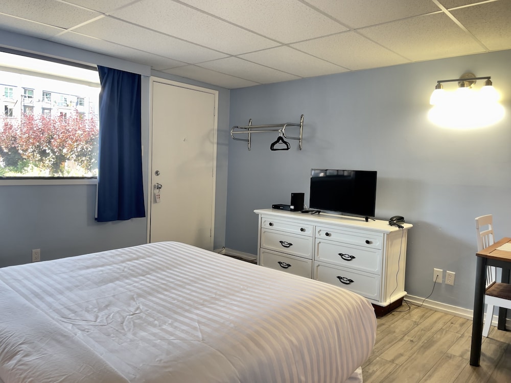 Room, 1 Queen Bed, Kitchenette - Photo 4