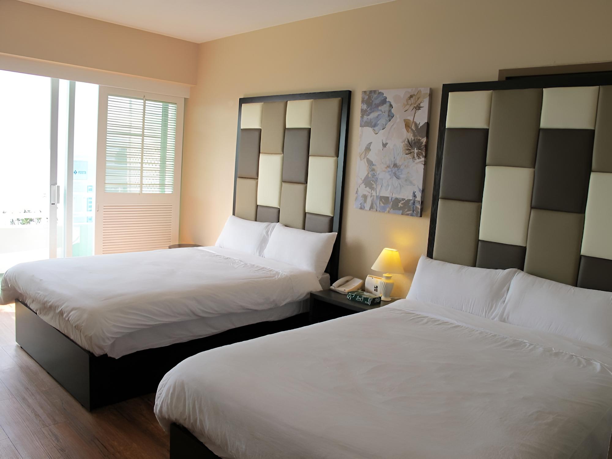 Ocean View Room photo 2