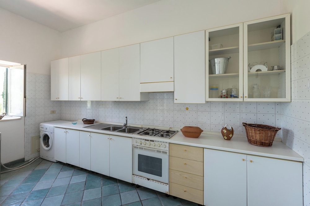 Villa photo 3