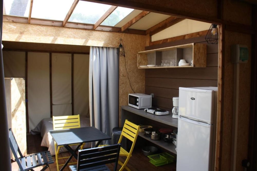 Tent, Shared Bathroom photo 2