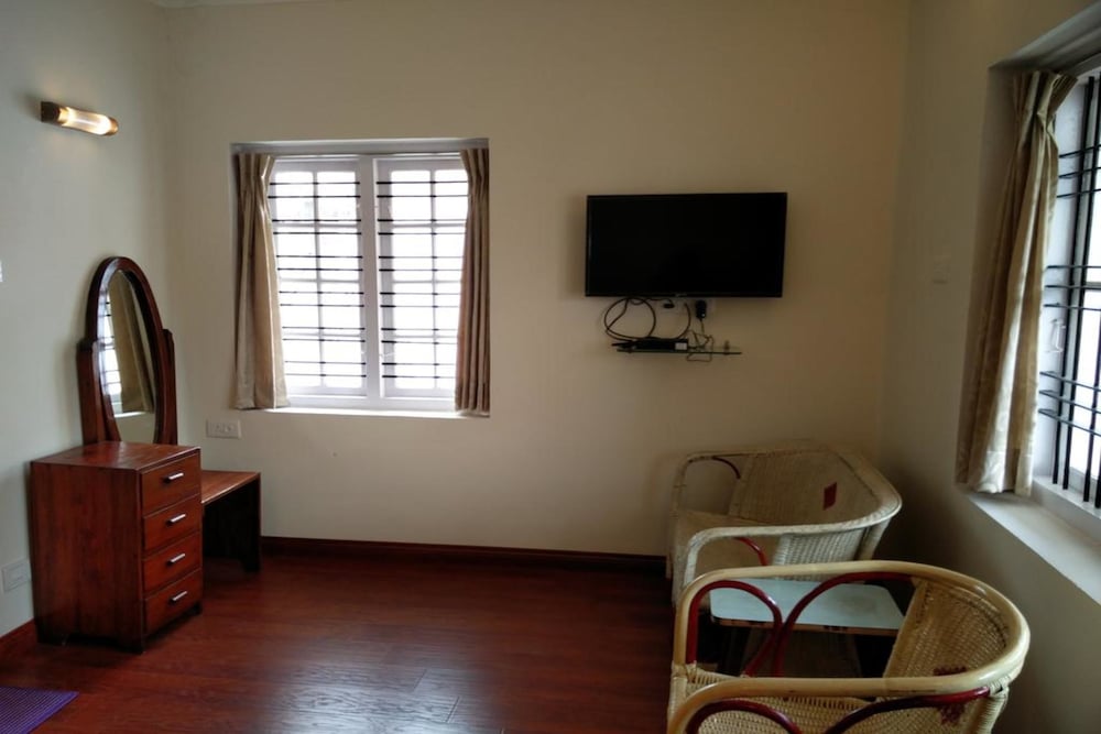 Deluxe Room, 1 Double Bed, Balcony - Photo 5