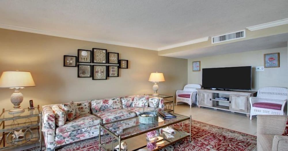 Condo photo 3
