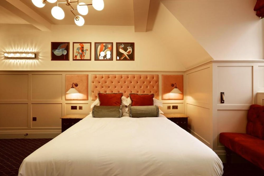 Superior Double Room, 1 King Bed, Non Smoking photo 3