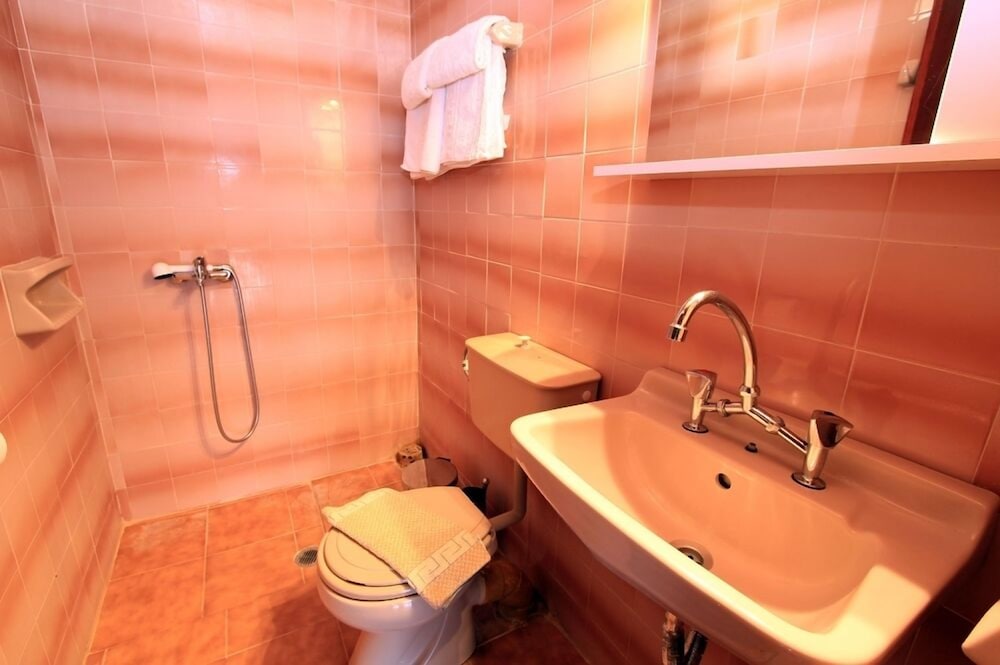 Standard Room (Attic) photo 3