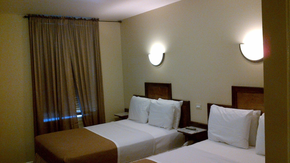 2 Twin Size Beds photo 1