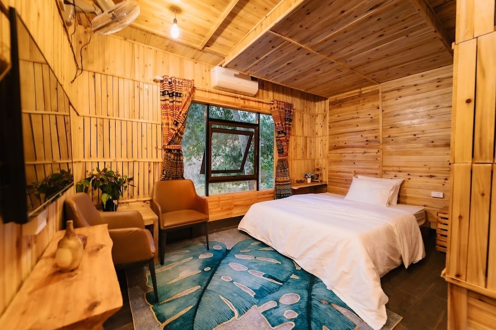 Deluxe Chalet, 1 Queen Bed photo 1