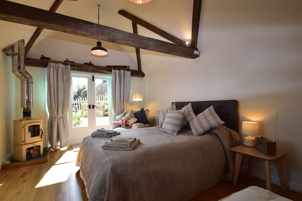 Romantic Cottage, 1 Bedroom photo 1
