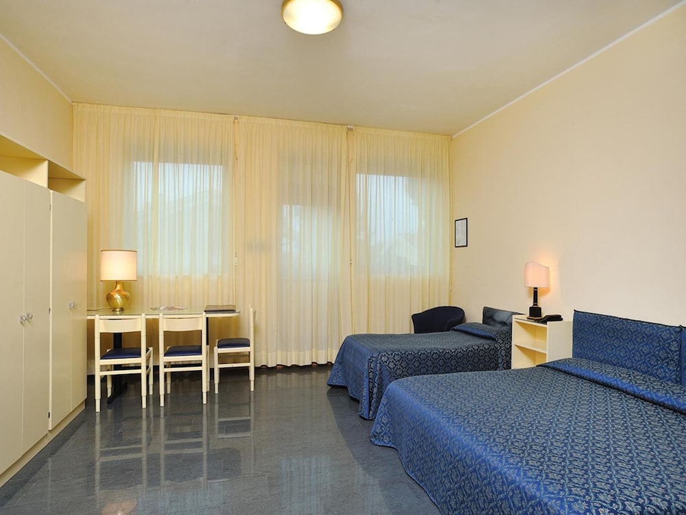 Triple Room - Photo 1