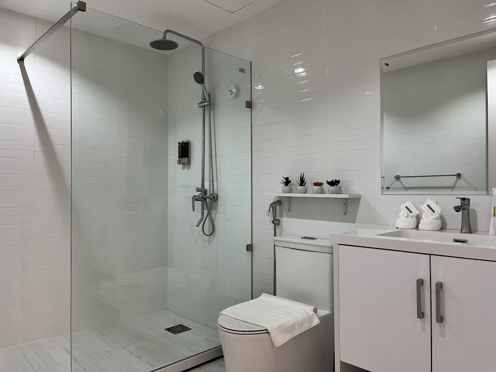 Standard Penthouse - Photo 16