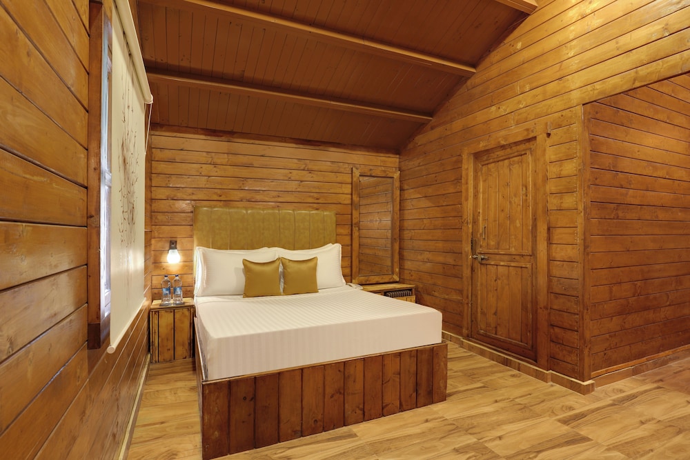 Wooden Chalet photo 2