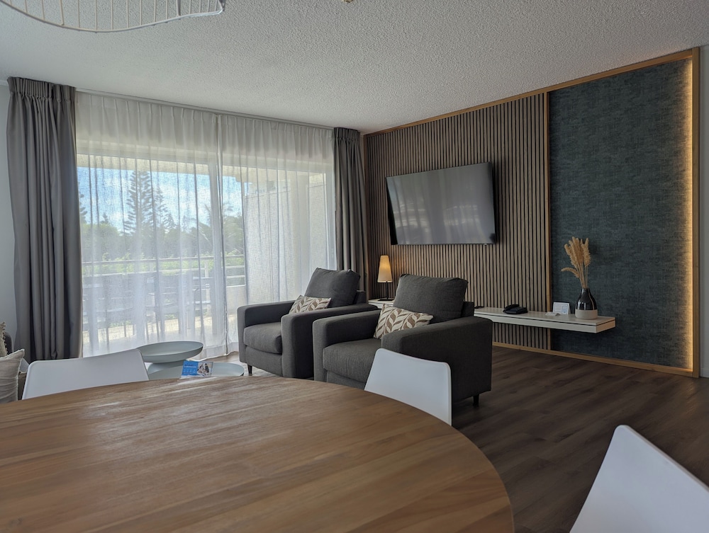 Deluxe Apartment, 3 Bedrooms, Garden View - Photo 5