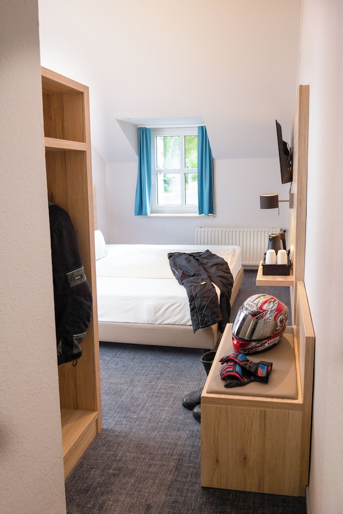 Standard Double Room, 1 Double Bed, Non Smoking photo 3