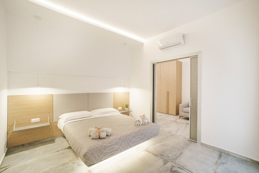 Deluxe Suite, Balcony photo 1
