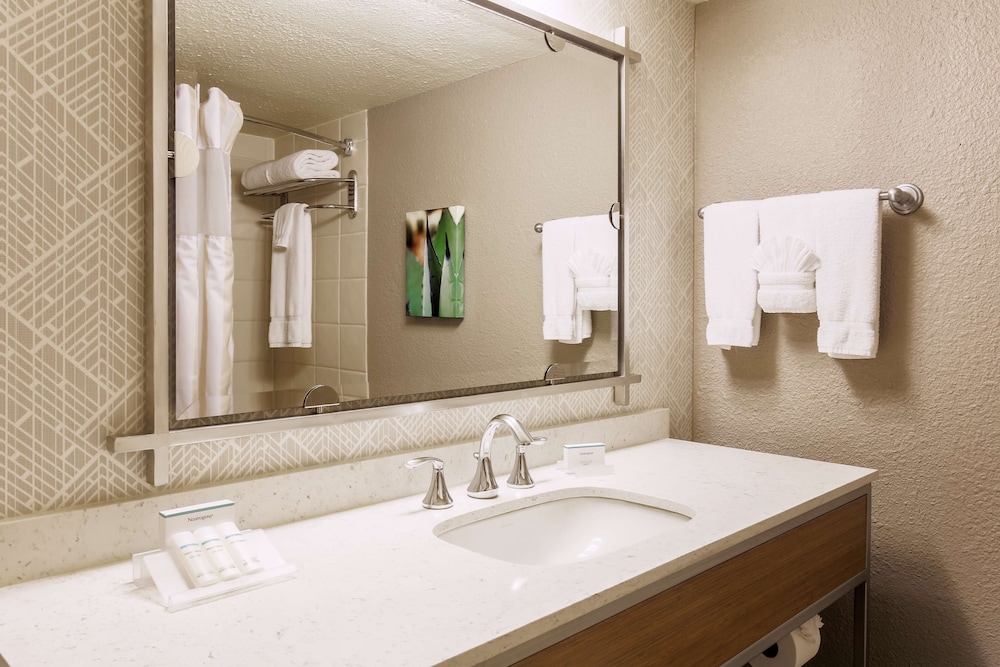 Room, Accessible - Photo 7