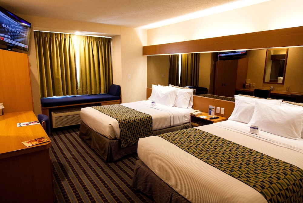 Standard Room, 2 Queen Beds, Accessible - Photo 1