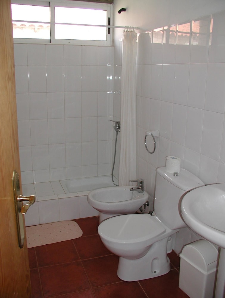 Basic Bungalow, Multiple Beds, Non Smoking, Ocean View photo 2