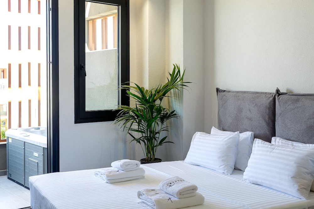Luxury Suite photo 2