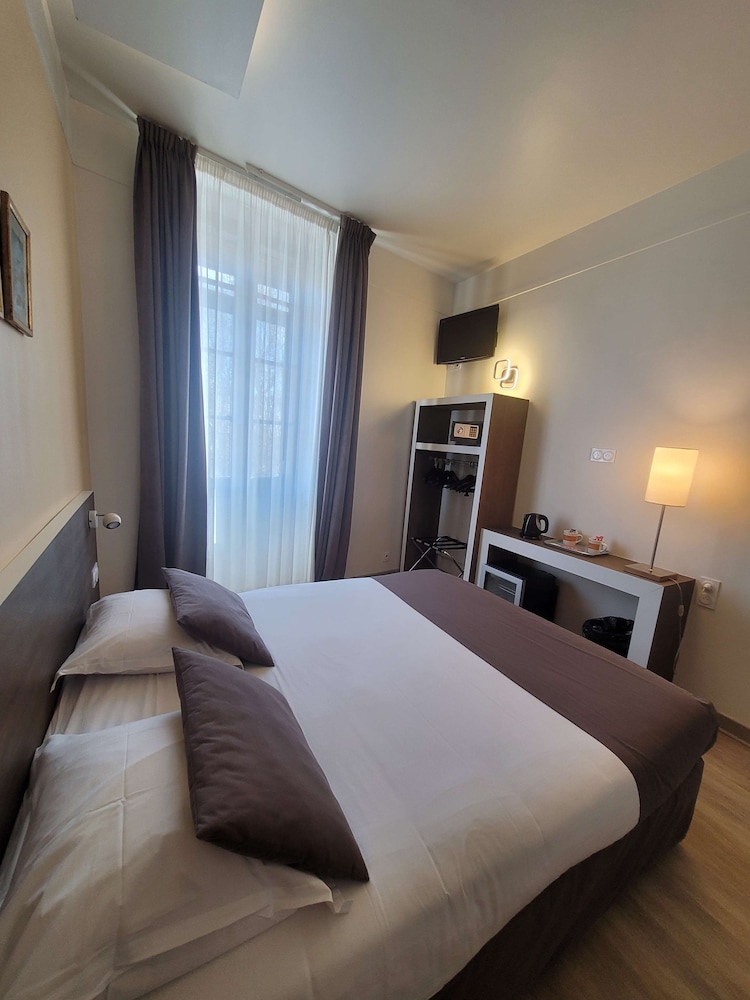 Standard Room, 1 Double Bed - Photo 6