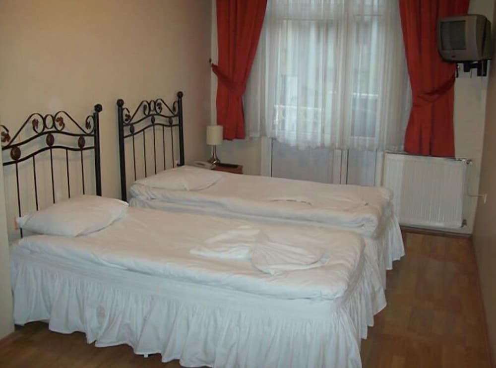 Standard Twin Room photo 1