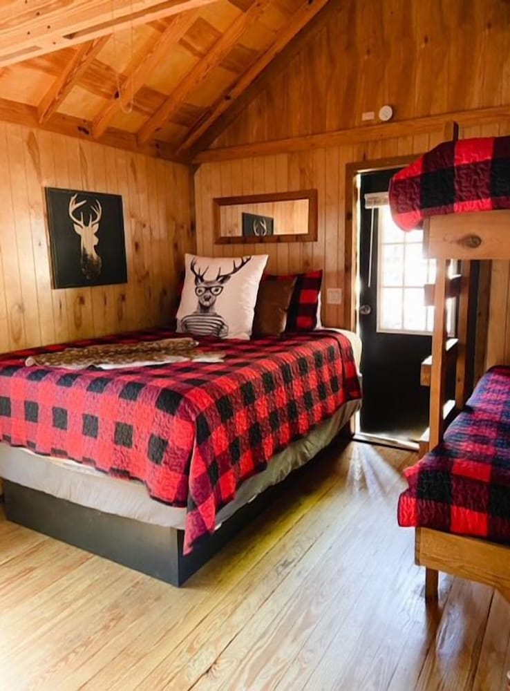 Four Person Cottage photo 1