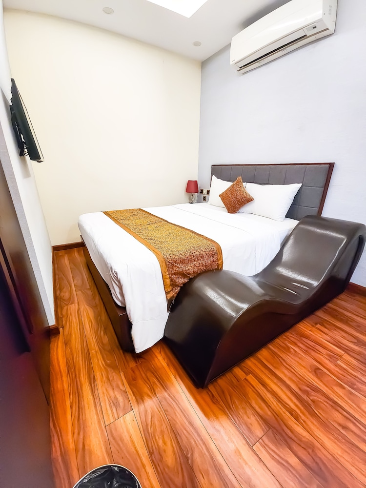 Standard Room photo 2