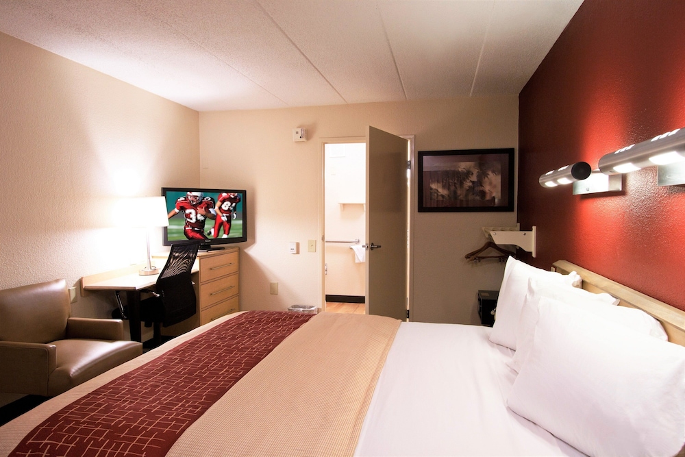 Superior Room, 1 King Bed, Accessible (Smoke Free) - Photo 4