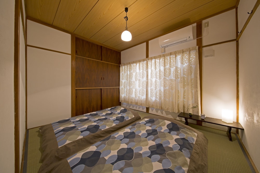 Traditional Double Room, Non Smoking (INDIGO ROOM) photo 1