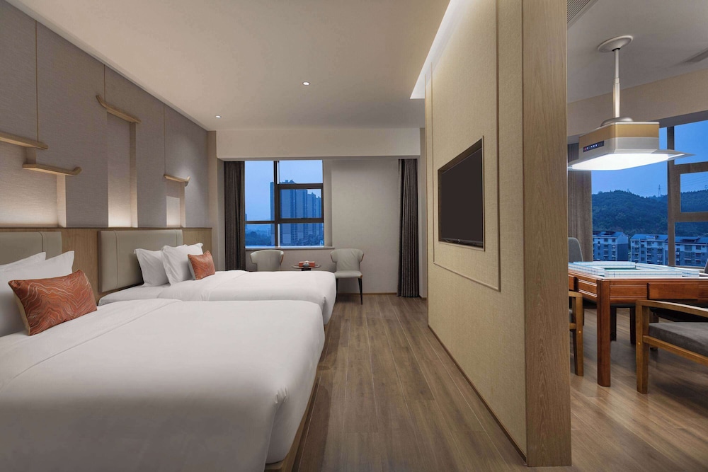 Room, 2 Double Beds, Non Smoking, City View photo 1