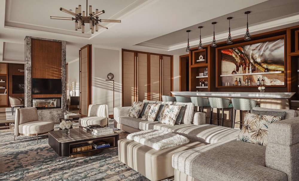 Executive Suite (one)