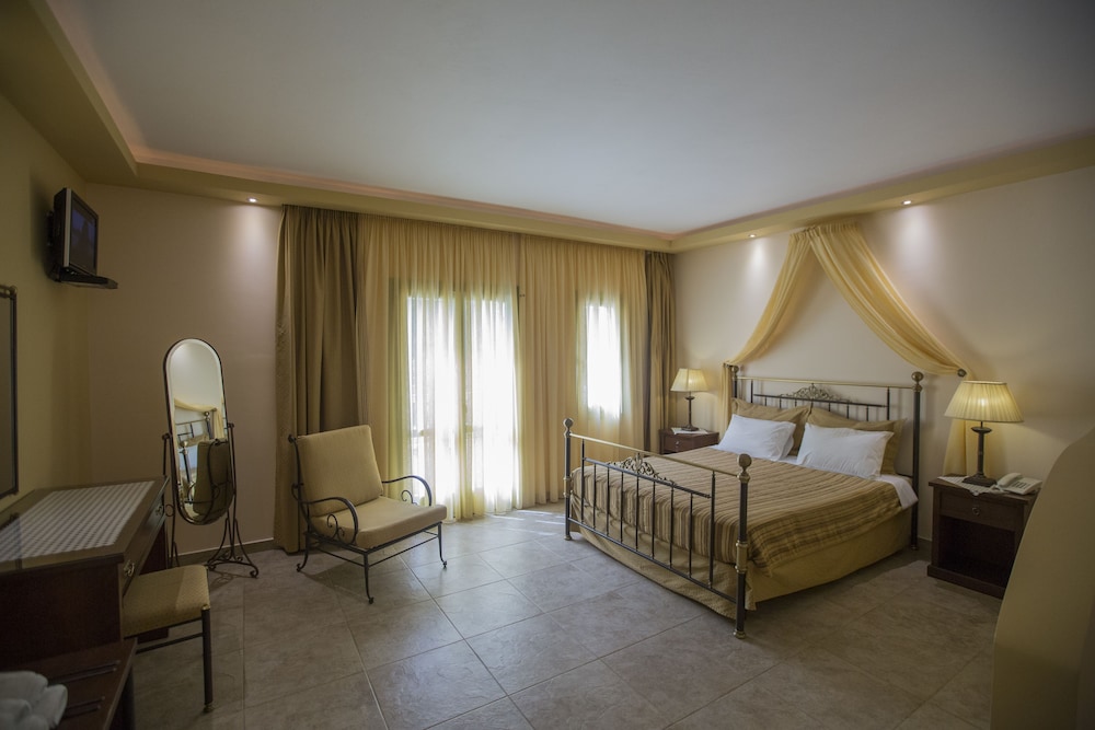 Deluxe Room - Photo 1
