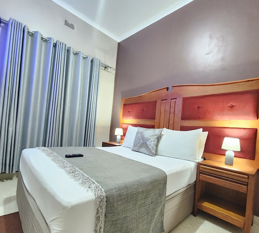 Luxury Double Room, 1 Bedroom, Non Smoking, Garden View photo 2