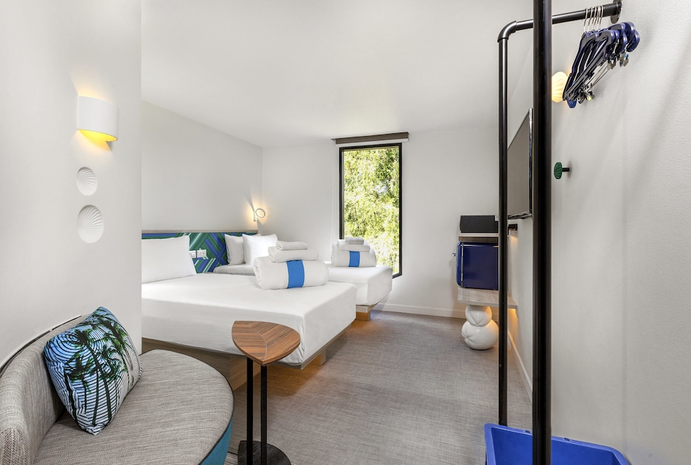 Room, 2 Twin Beds (COSI, Daily food & drink credit) photo 3