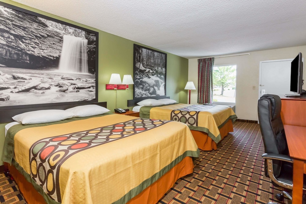 Room, 2 Queen Beds, Non Smoking photo 3