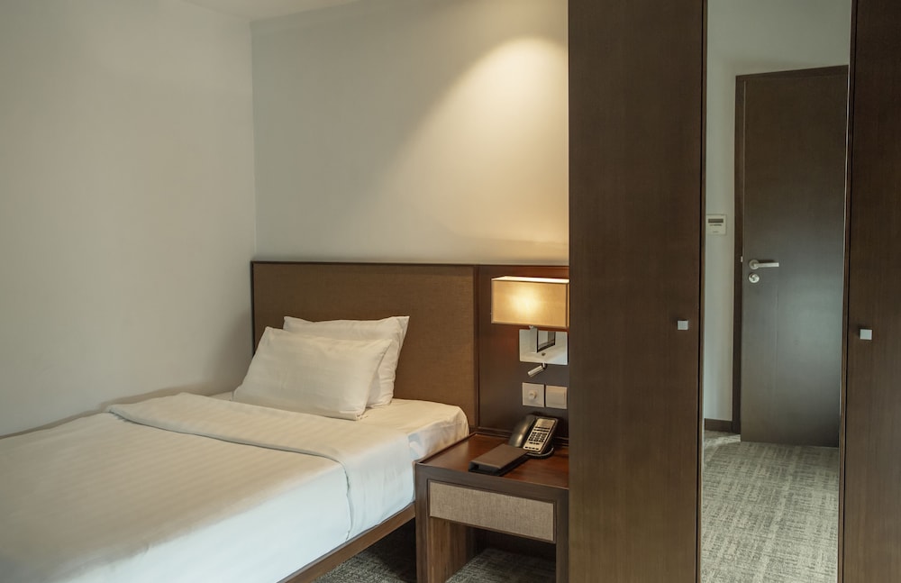 Grand Pearl Suite photo 2