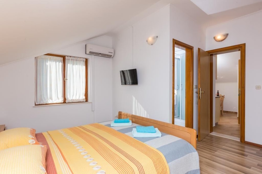 Apartment (One Bedroom Apartment With Garden Vie) photo 1