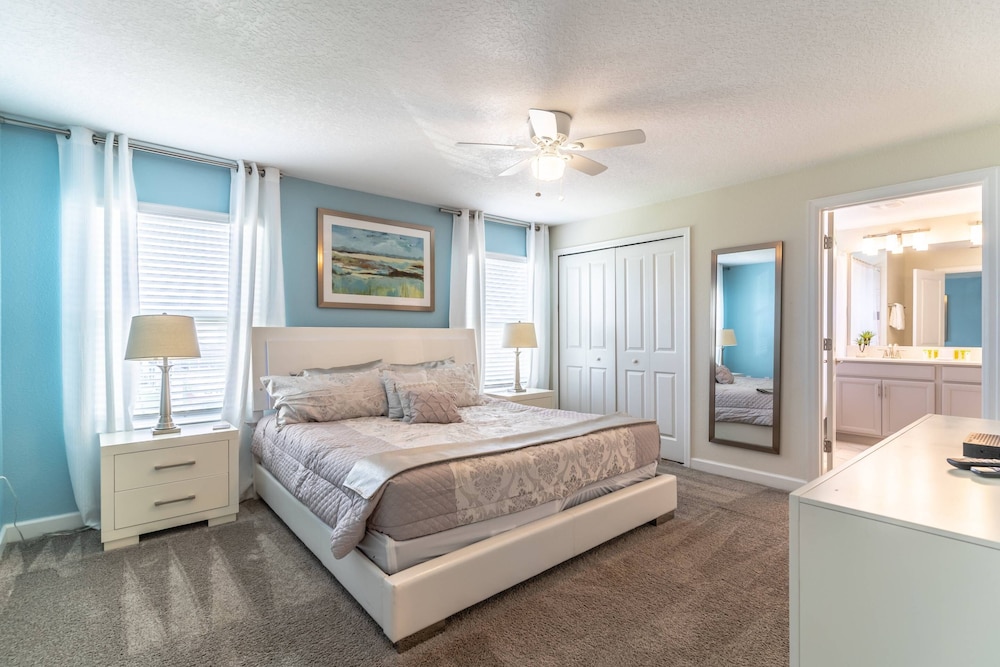 Apartment (388 Champions Gate)