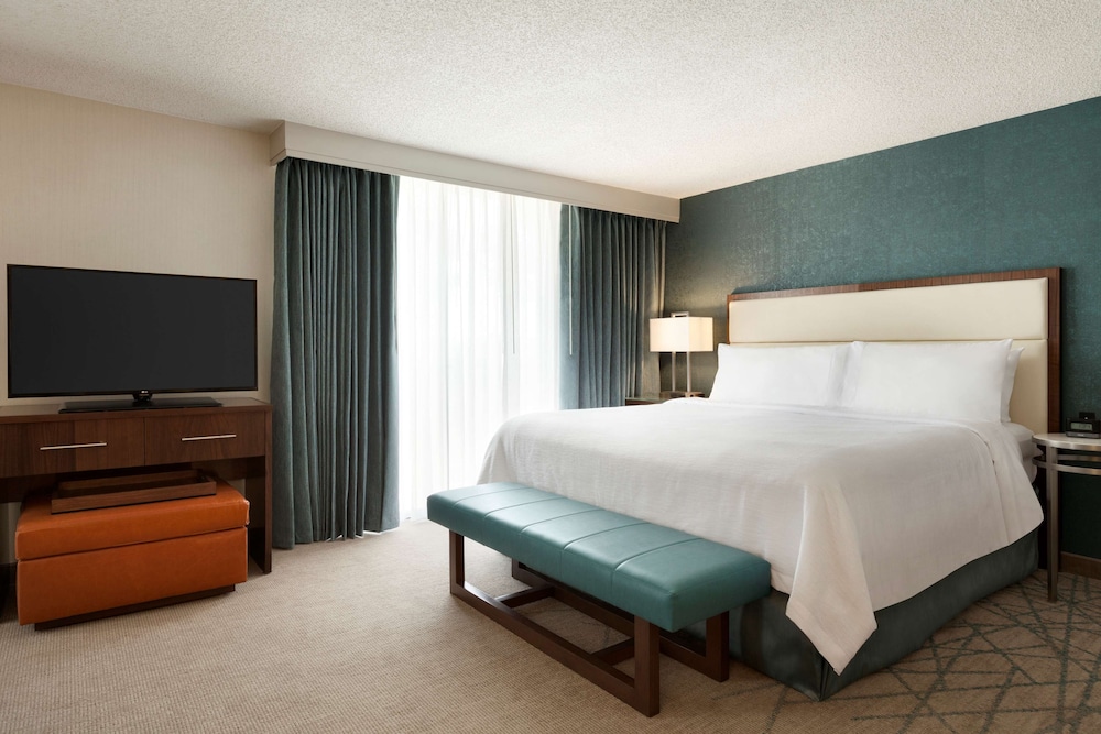 Grand Suite, 1 King Bed - Photo 1
